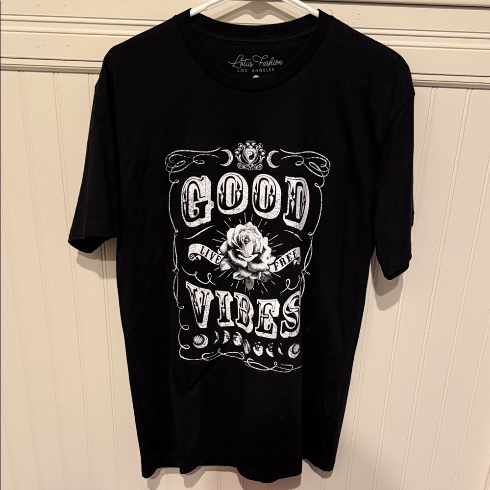 Lotus Fashion Graphic Tee NWOT
